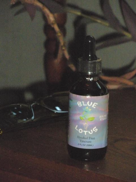 Blue Lotus alcohol-free tincture bottle product photo