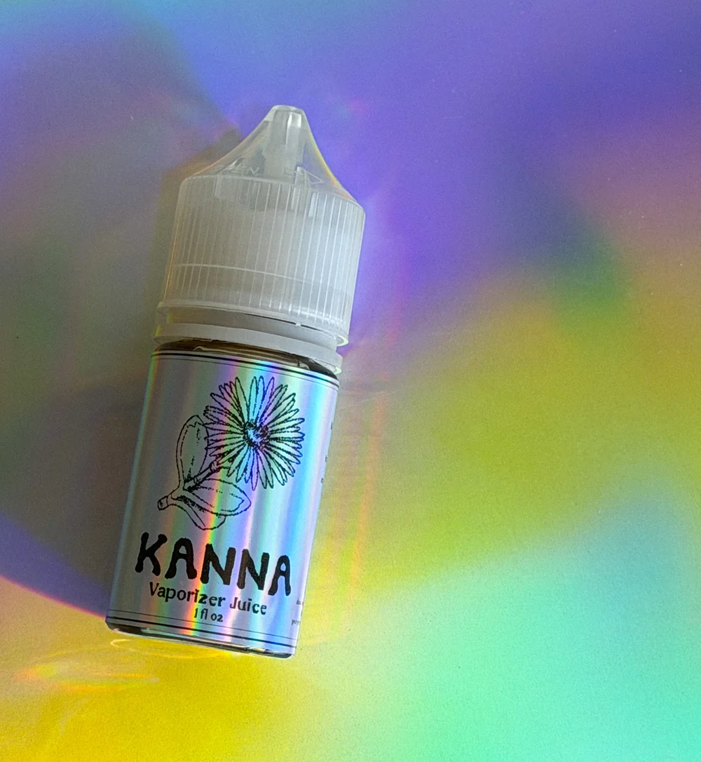 Kanna vaporizer juice bottle product photo